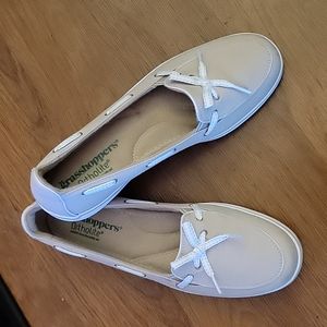 Grasshoppers Ortholite tan white slip-on sneaker bows padded insole 7.5M EUC